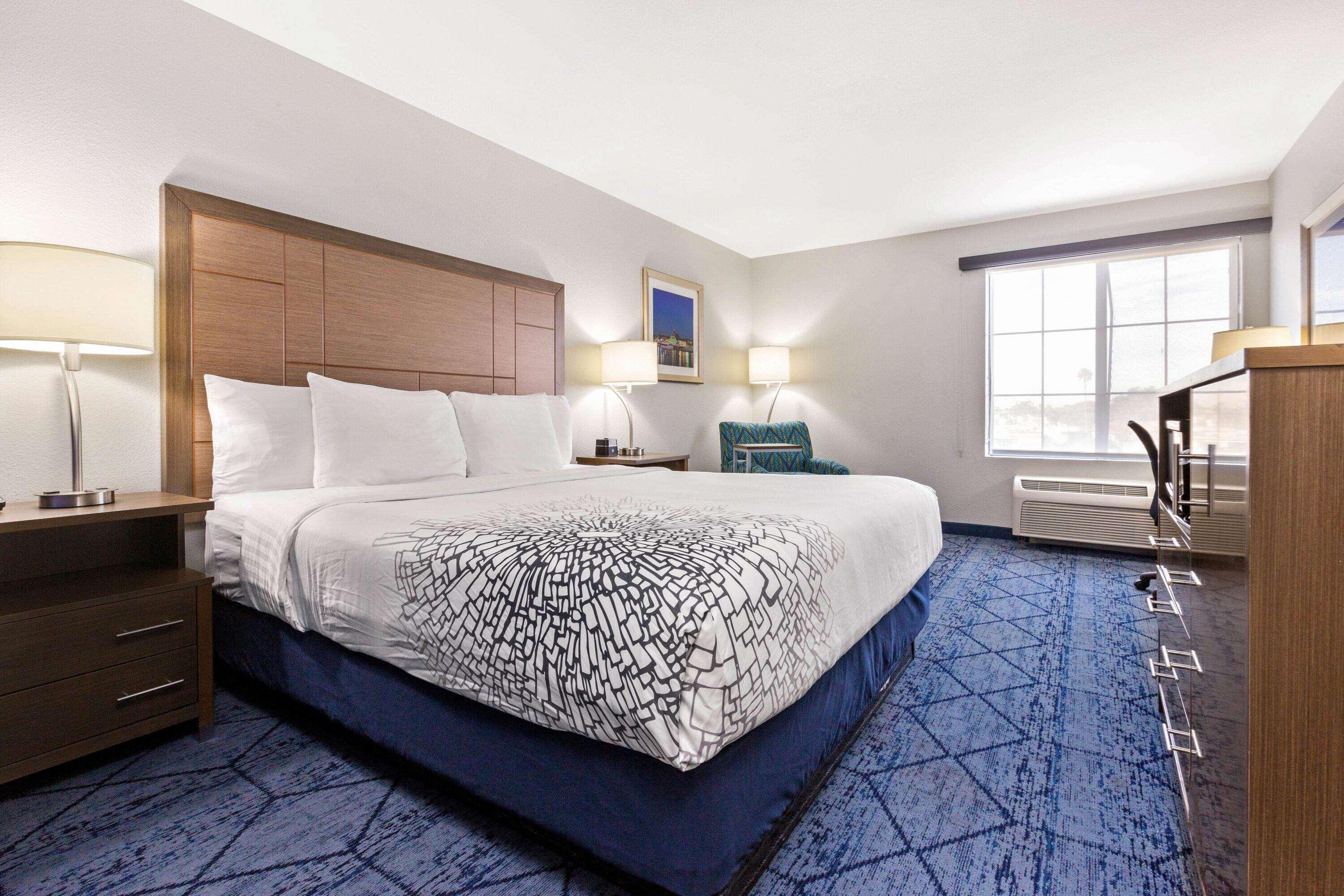 La Quinta By Wyndham Ne Long Beach/Cypress Hawaiian Gardens Exterior foto